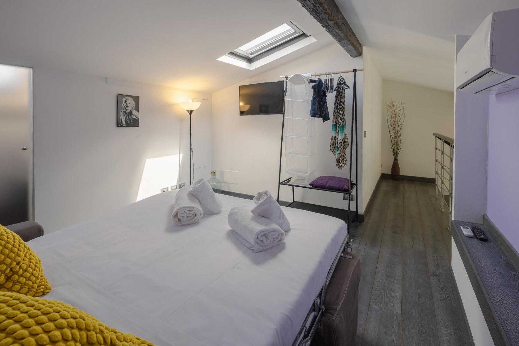 Your Family House In Apartment *