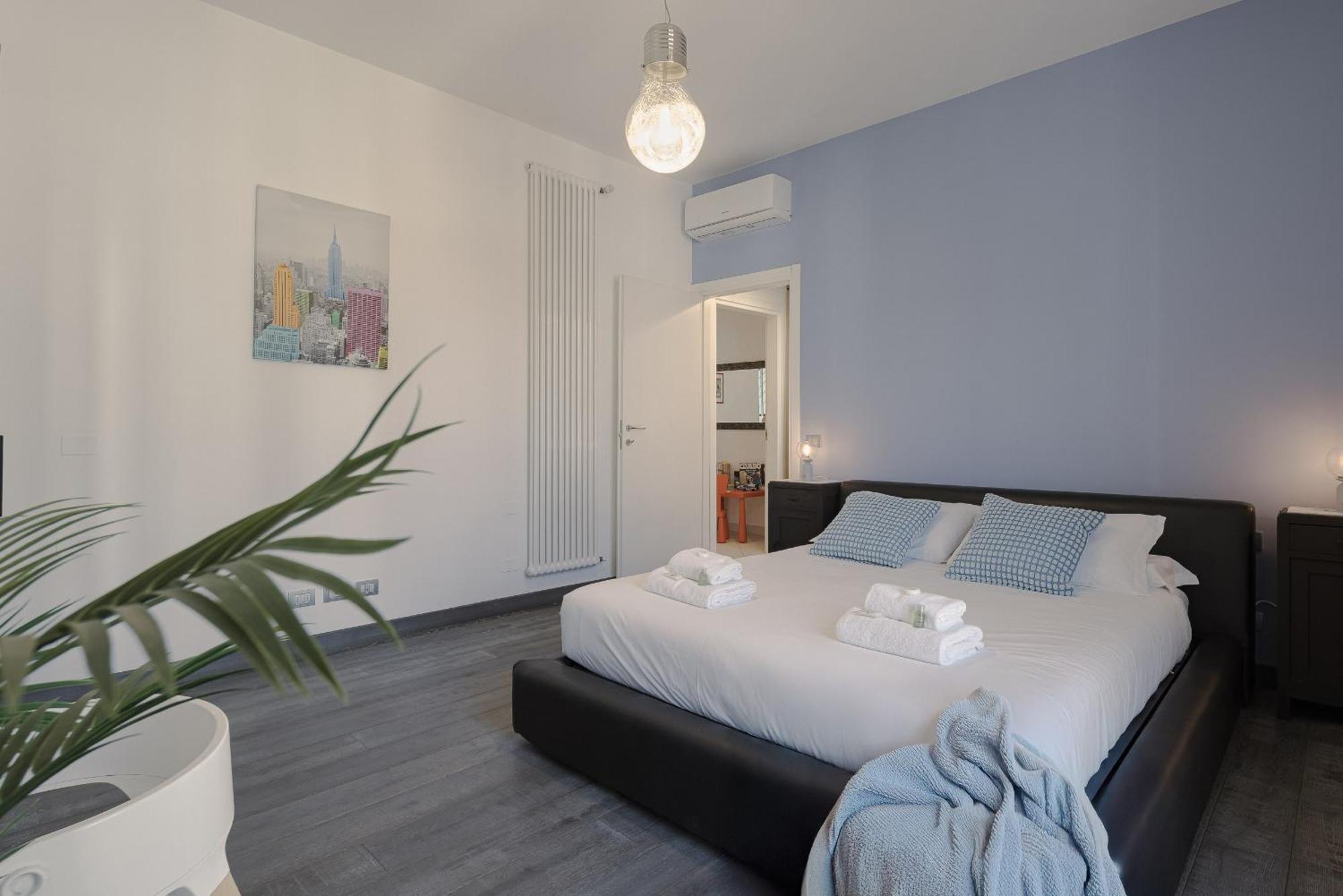 Your Family House In Apartment *